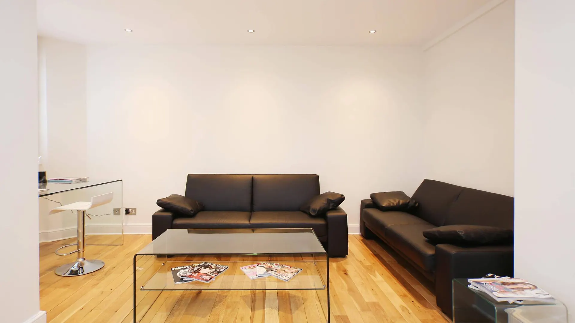 Veeve Chelsea Cloisters Apartment Bexleyheath